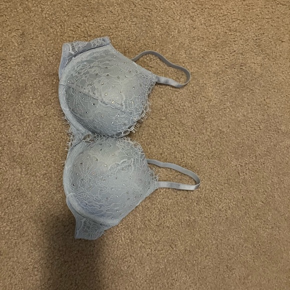 Victoria’s Secret bundle. Size 32C - Picture 3 of 9